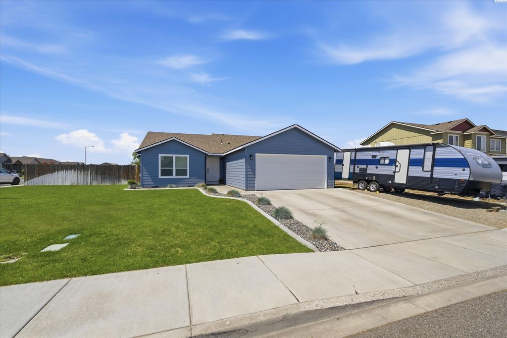 Photo of 6006 Wildcat Ln, Pasco, WA 99301 (MLS # 292955)