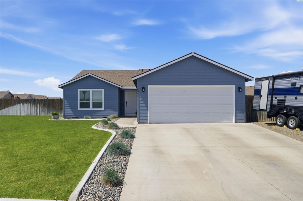 Photo of 6006 Wildcat Ln, Pasco, WA 99301 (MLS # 292955)