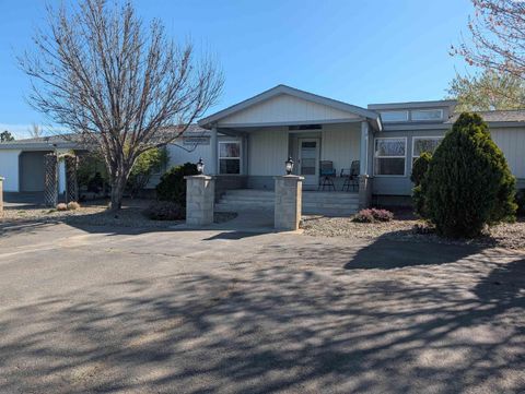 Photo of 7405 Van Giesen, West Richland, WA 99353 (MLS # 291888)