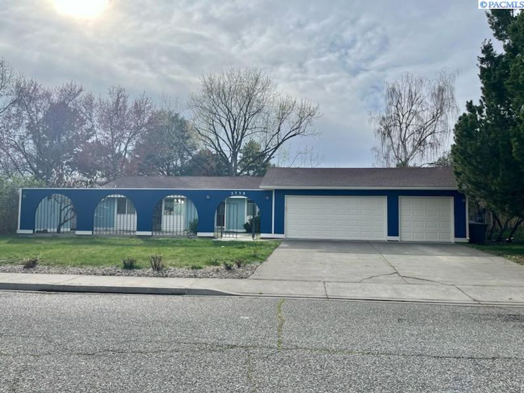 Photo of 2339 Davison Ave, Richland, WA 99354 (MLS # 291308)