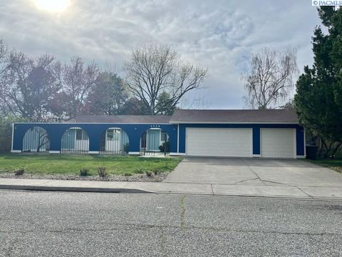 Photo of 2339 Davison Ave, Richland, WA 99354 (MLS # 291308)