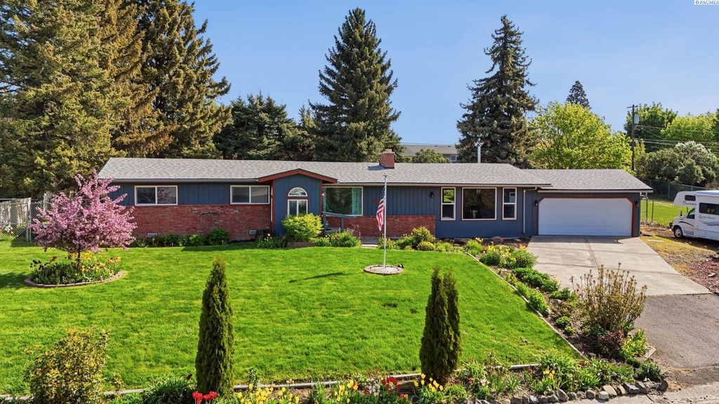 Photo of 809 E Southview AVE, Colfax, WA 99111 (MLS # 292732)