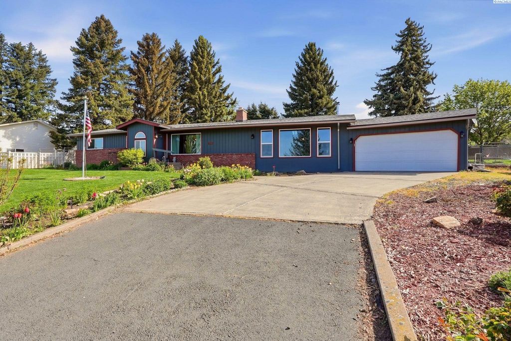 Photo of 809 E Southview AVE, Colfax, WA 99111 (MLS # 292732)