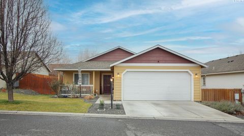 Photo of 1642 Cactus Loop, Richland, WA 99352 (MLS # 289913)