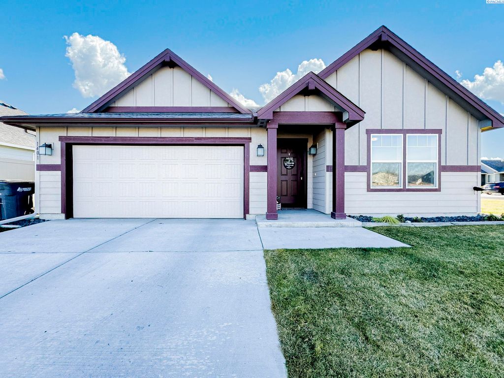 Photo of 1401 Centennial Ave, Sunnyside, WA 98944 (MLS # 289559)