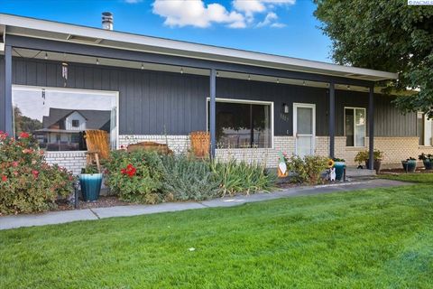 Photo of 1117 Road 52, Pasco, WA 99301 (MLS # 288254)