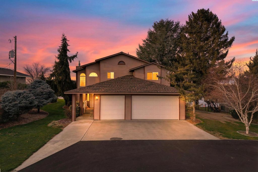 Photo of 39 Paradise Dr, Burbank, WA 99323 (MLS # 290234)