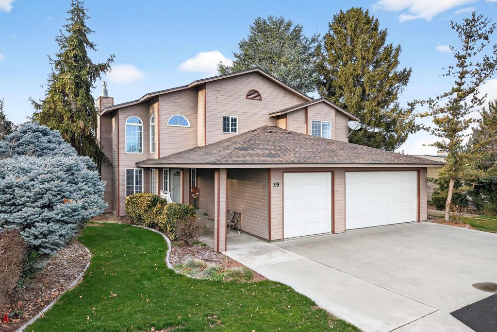 Photo of 39 Paradise Dr, Burbank, WA 99323 (MLS # 290234)