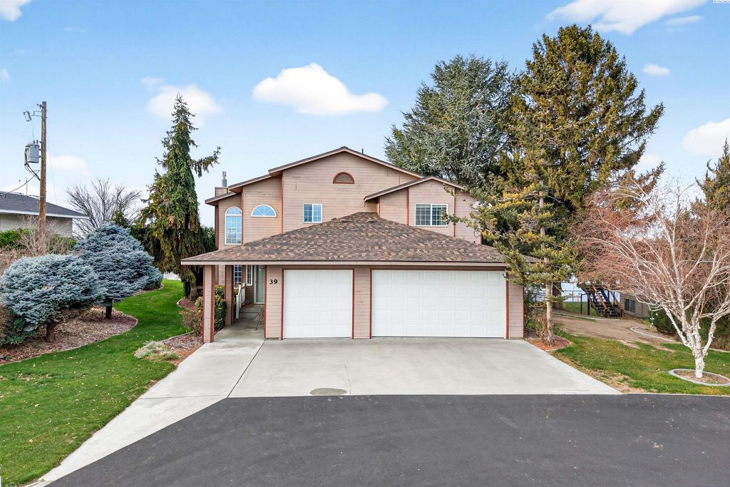Photo of 39 Paradise Dr, Burbank, WA 99323 (MLS # 290234)