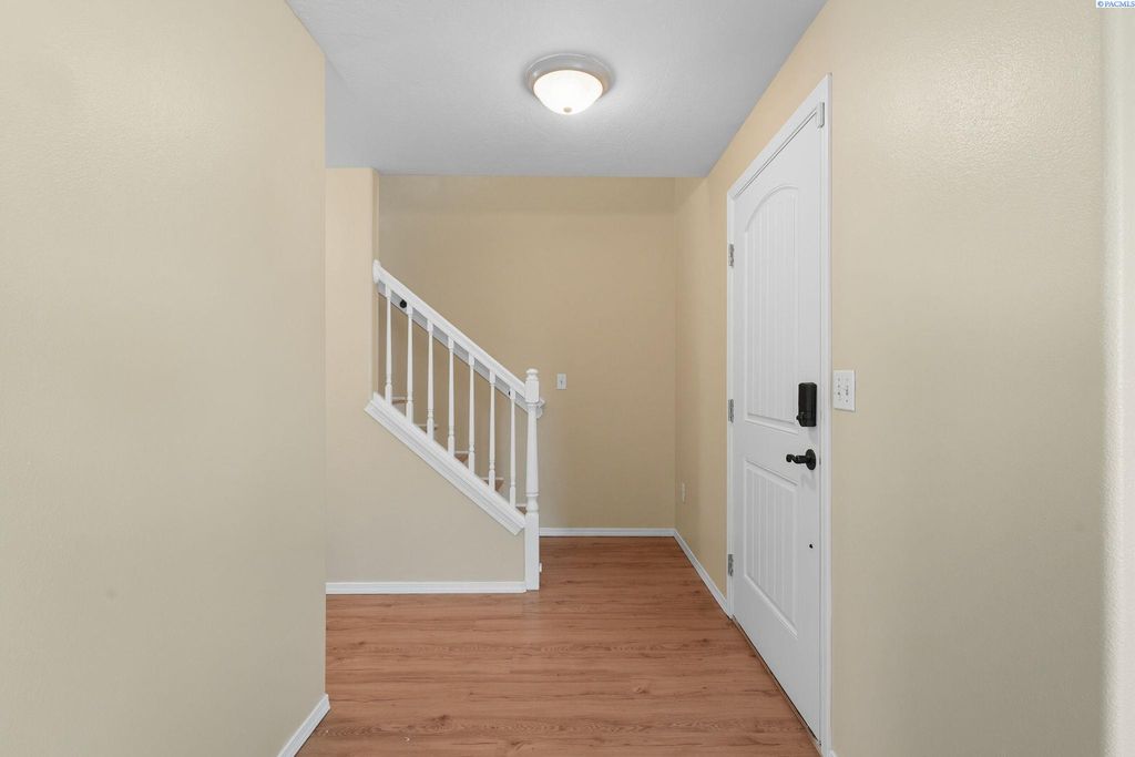 Photo of 4505 Dayton Ct, Kennewick, WA 99337 (MLS # 289249)