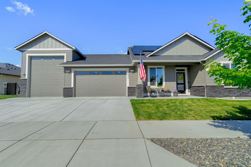 Photo of 4070 Corvina St, Richland, WA 99352 (MLS # 292525)