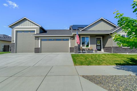 Photo of 4070 Corvina St, Richland, WA 99352 (MLS # 292525)