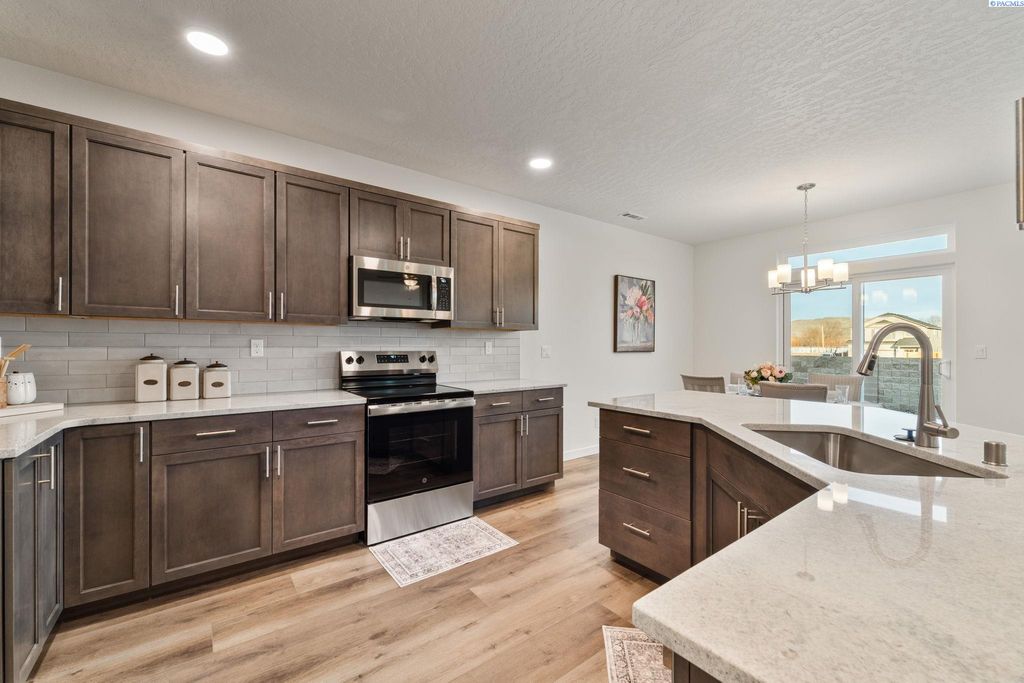 Photo of 191549 River Crest Pl, Plymouth, WA 99346 (MLS # 290577)