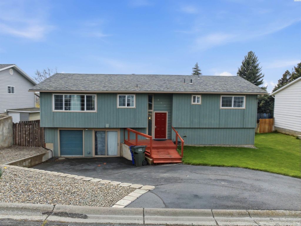 Photo of 809 E Valleyview Ln, Colfax, WA 99163 (MLS # 292349)