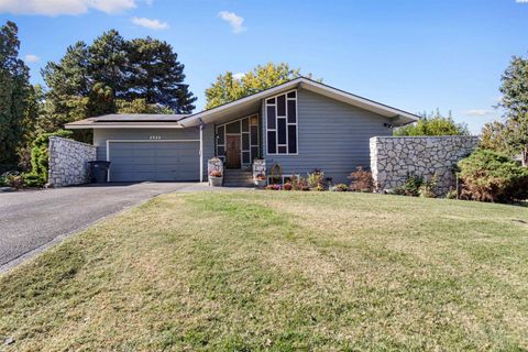 Photo of 2922 S Auburn Place, Kennewick, WA 99337 (MLS # 288284)