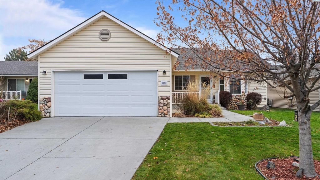 Photo of 1580 Foxglove Ave, Richland, WA 99352 (MLS # 289206)