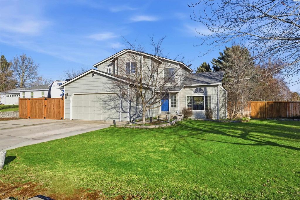 Photo of 460 E Edison St, Connell, WA 99326 (MLS # 290439)