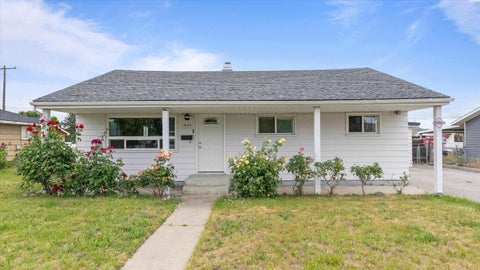 Photo of 1808 W Nixon St, Pasco, WA 99301 (MLS # 293299)
