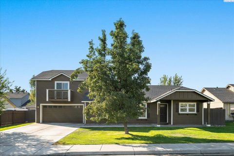 Photo of 6318 Three Rivers Drive, Pasco, WA 99301 (MLS # 287838)