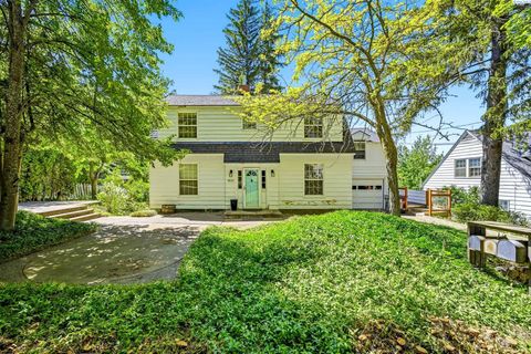 Photo of 1055 NE Indiana Street, Pullman, WA 99163 (MLS # 294261)