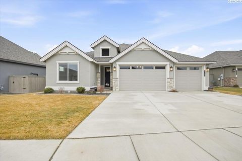 Photo of 3182 Mountain Quail Lane, Richland, WA 99354 (MLS # 290197)