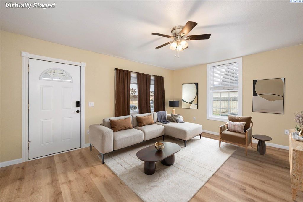 Photo of 406 S Fir St, Kennewick, WA 99336 (MLS # 291260)