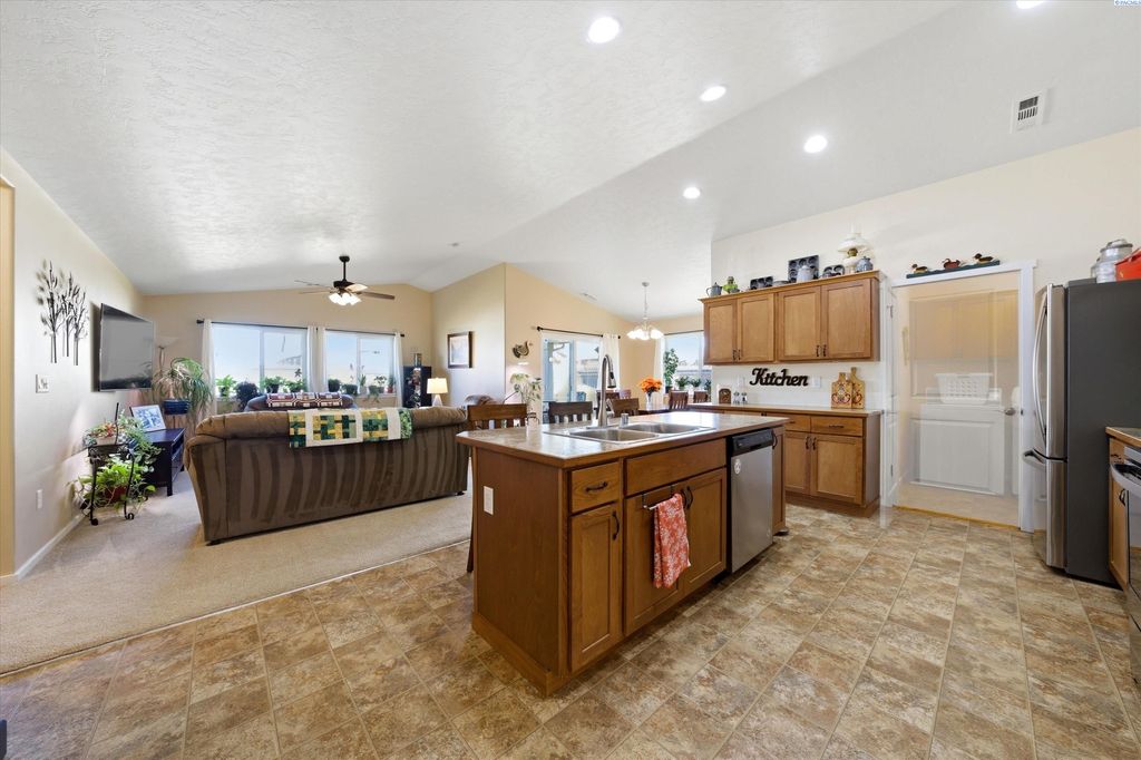 Photo of 4919 Antioch Dr, Pasco, WA 99301 (MLS # 291139)