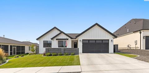 Photo of 2285 Estate Ave, Richland, WA 99352 (MLS # 289616)