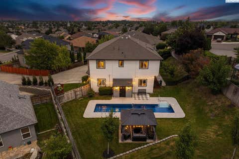 Photo of 429 Aimee Drive, Richland, WA 99352 (MLS # 293547)