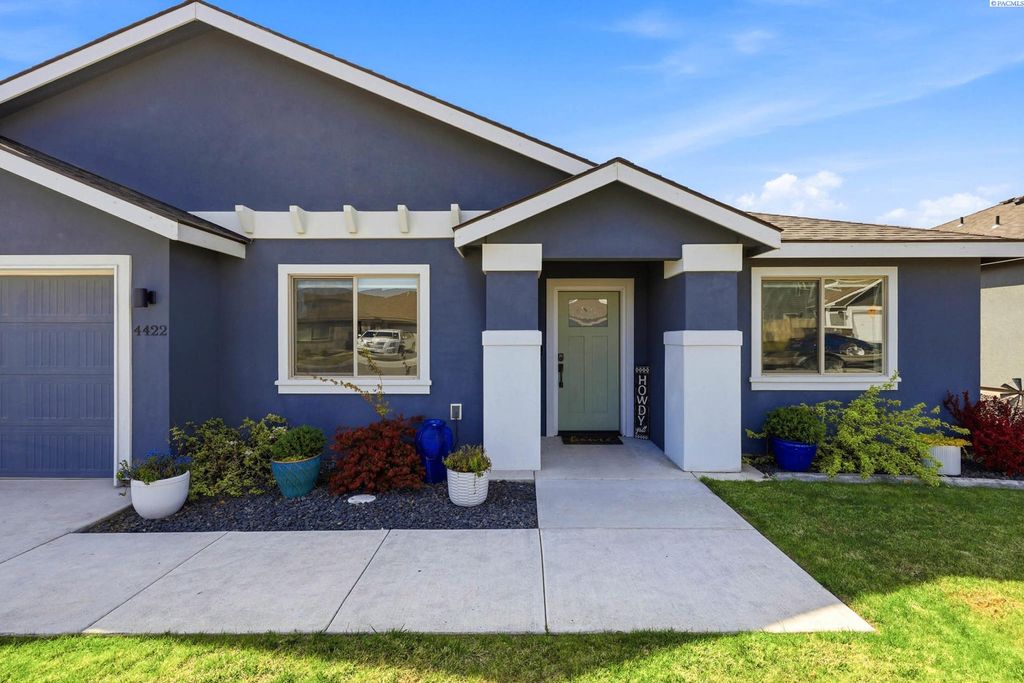 Photo of 4422 Kitimat Ln, Pasco, WA 99301 (MLS # 292281)