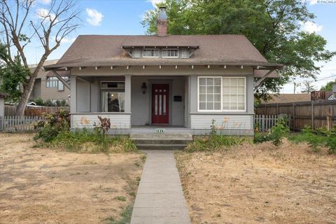 Photo of 1017 W Kennewick Ave, Kennewick, WA 99337 (MLS # 294190)