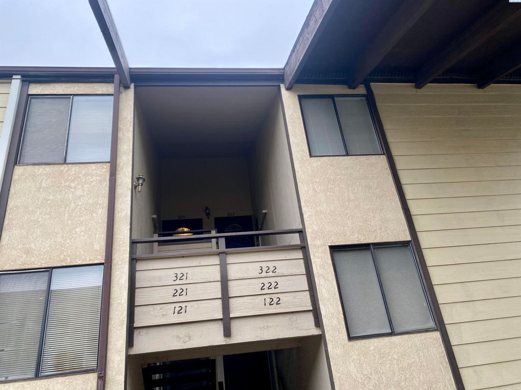 Photo of 303 Gage #321 Blvd, Richland, WA 99352 (MLS # 290907)