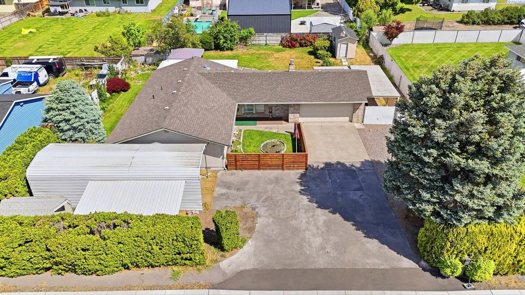 Photo of 5013 W Sylvester ST, Pasco, WA 99301 (MLS # 293023)