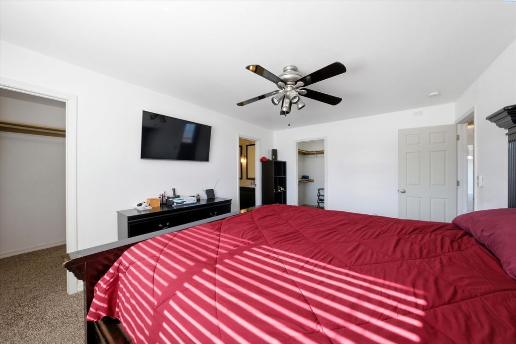 Photo of 4507 Sedona Dr, Pasco, WA 99301 (MLS # 290716)