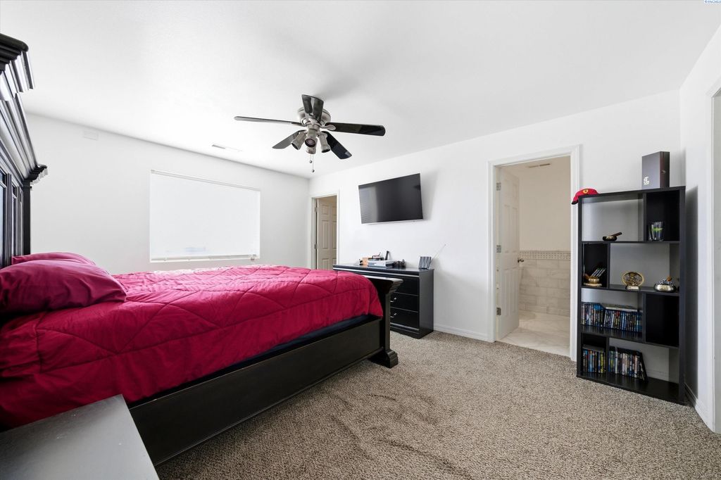 Photo of 4507 Sedona Dr, Pasco, WA 99301 (MLS # 290716)