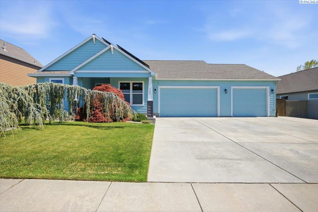 Photo of 6203 Kent Lane, Pasco, WA 99301 (MLS # 292585)