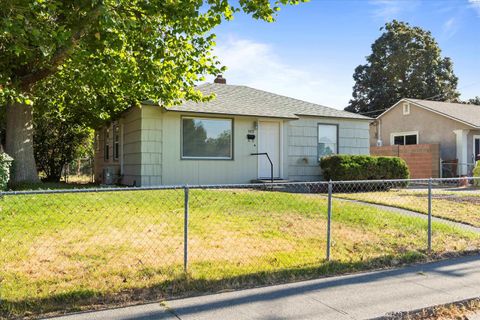 Photo of 1007 W Pearl St, Pasco, WA 99301 (MLS # 294684)