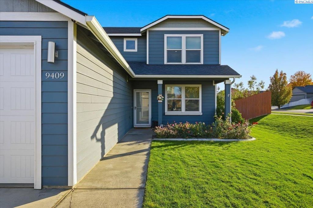 Photo of 9409 W 8th Place, Kennewick, WA 99336 (MLS # 288551)