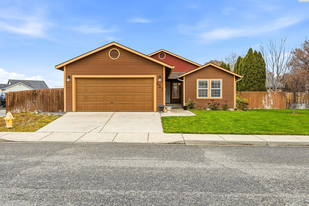 Photo of 521 N Reed St, Kennewick, WA 99336 (MLS # 289009)