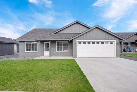 Photo of 238 Parkside Pl, Ephrata, WA 98823 (MLS # 294972)