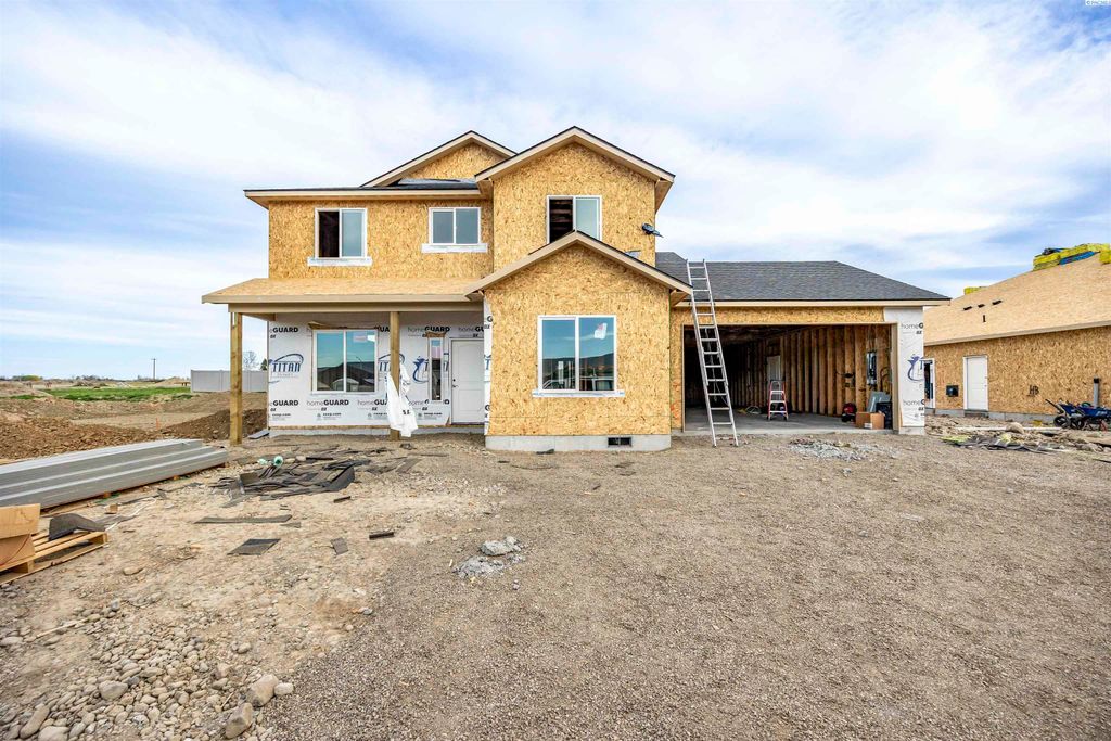 Photo of 215 Packer St, Prosser, WA 99350 (MLS # 291408)