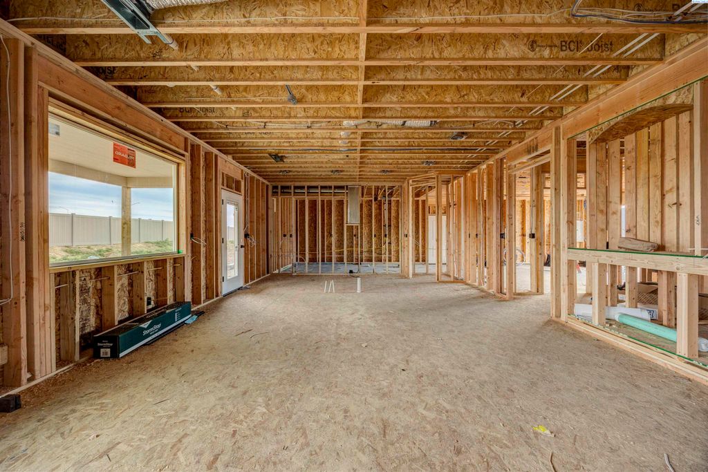 Photo of 215 Packer St, Prosser, WA 99350 (MLS # 291408)