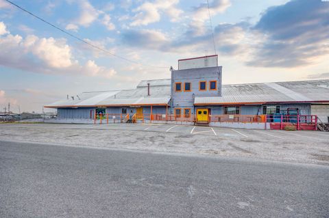 Photo of 206 N Benton St #B, Kennewick, WA 99336 (MLS # 289276)