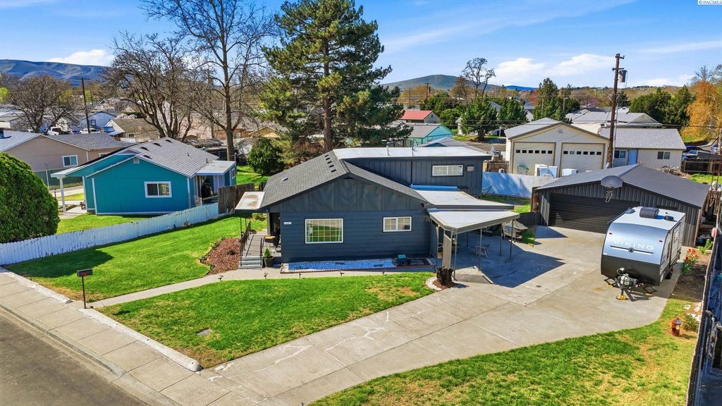 Photo of 1207 Sanford Ave, Richland, WA 99354 (MLS # 291734)