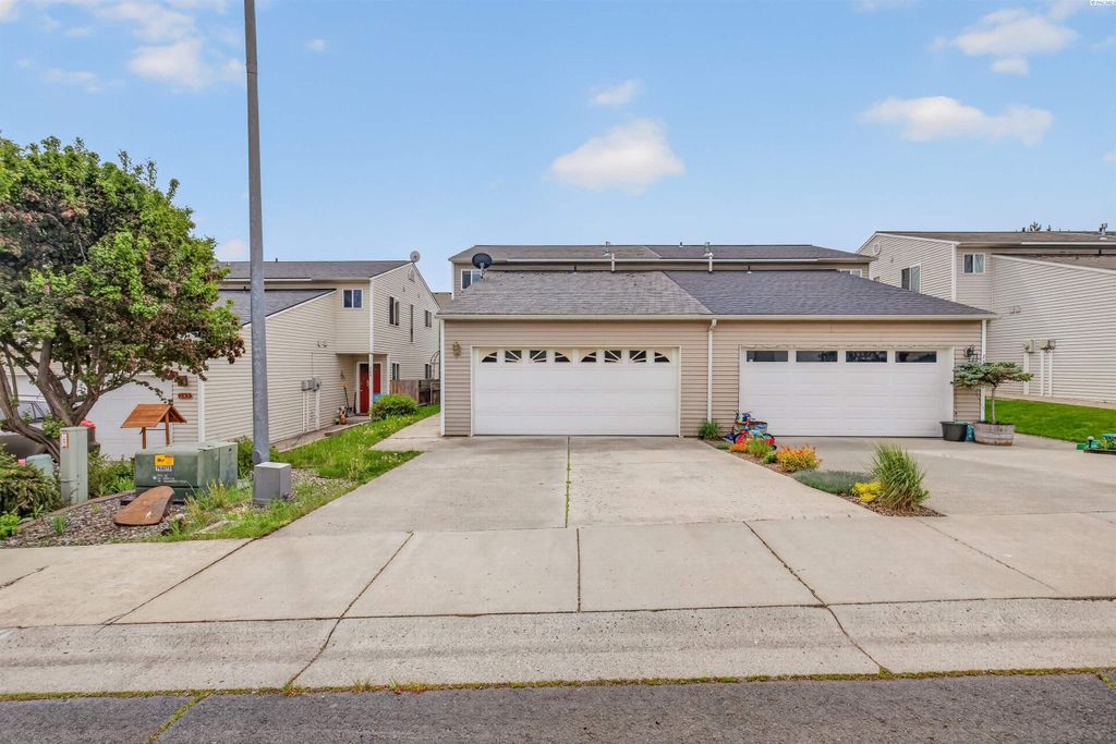 Photo of 253 NW Clay Ct, Pullman, WA 99163 (MLS # 292879)