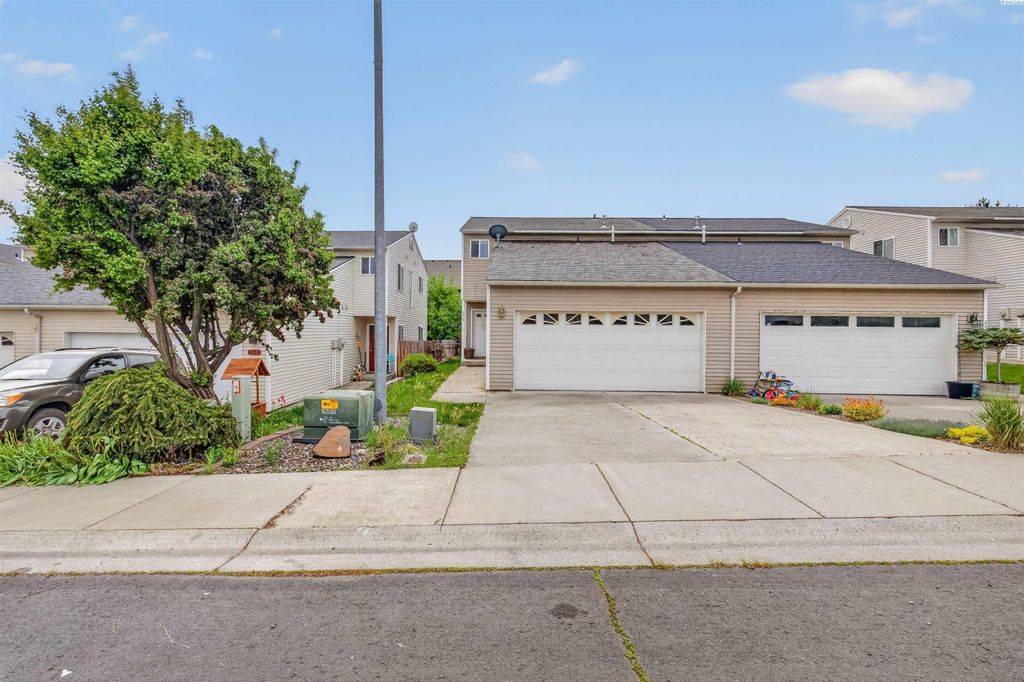 Photo of 253 NW Clay Ct, Pullman, WA 99163 (MLS # 292879)