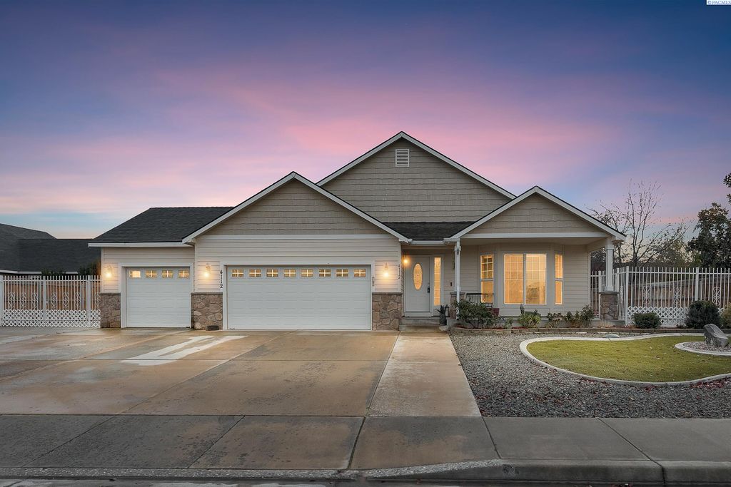 Photo of 4112 Segovia Dr, Pasco, WA 99301 (MLS # 288706)