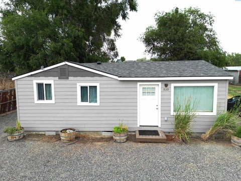 Photo of 510 Carol Ave, Benton City, WA 99320 (MLS # 293627)