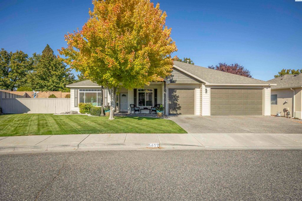 Photo of 5612 W 11th Ave, Kennewick, WA 99338 (MLS # 288262)