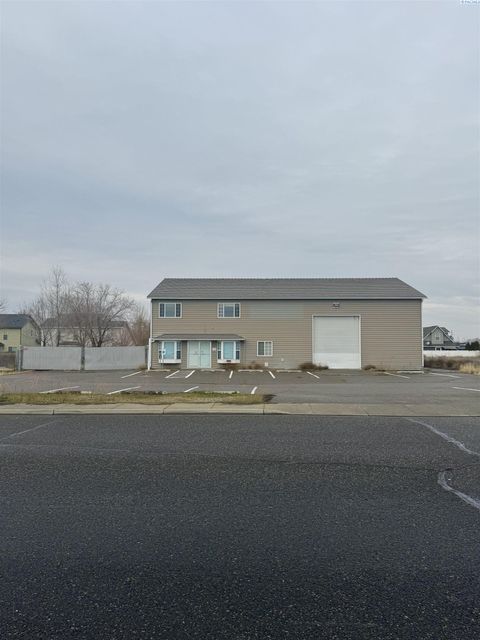 Photo of 1310 Road 36, Pasco, WA 99301 (MLS # 290334)